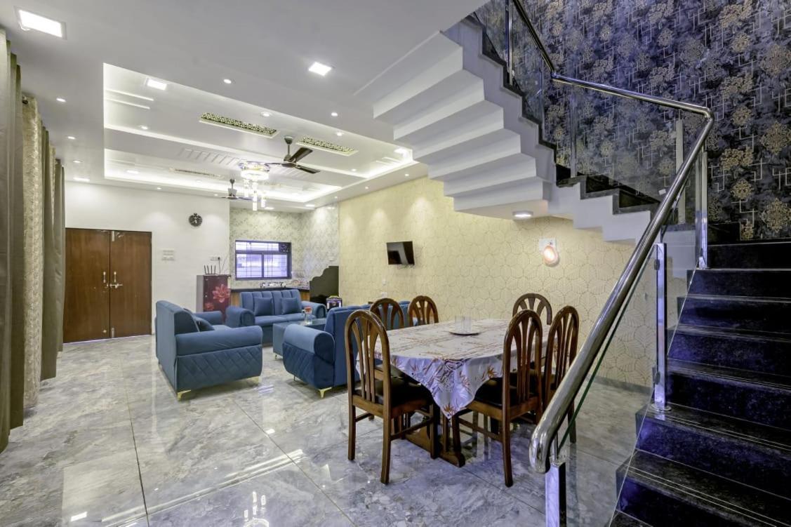 לונבלה Fun Square Villa מראה חיצוני תמונה